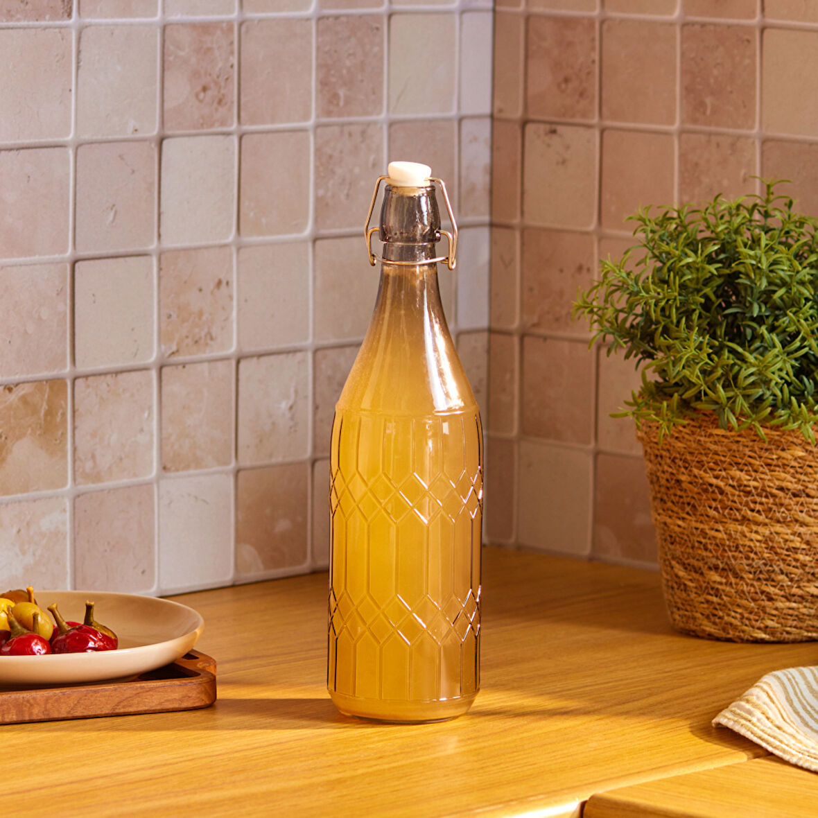 Karaca Storica Kilit Kapaklı Yağ Şişesi 1000 ml 