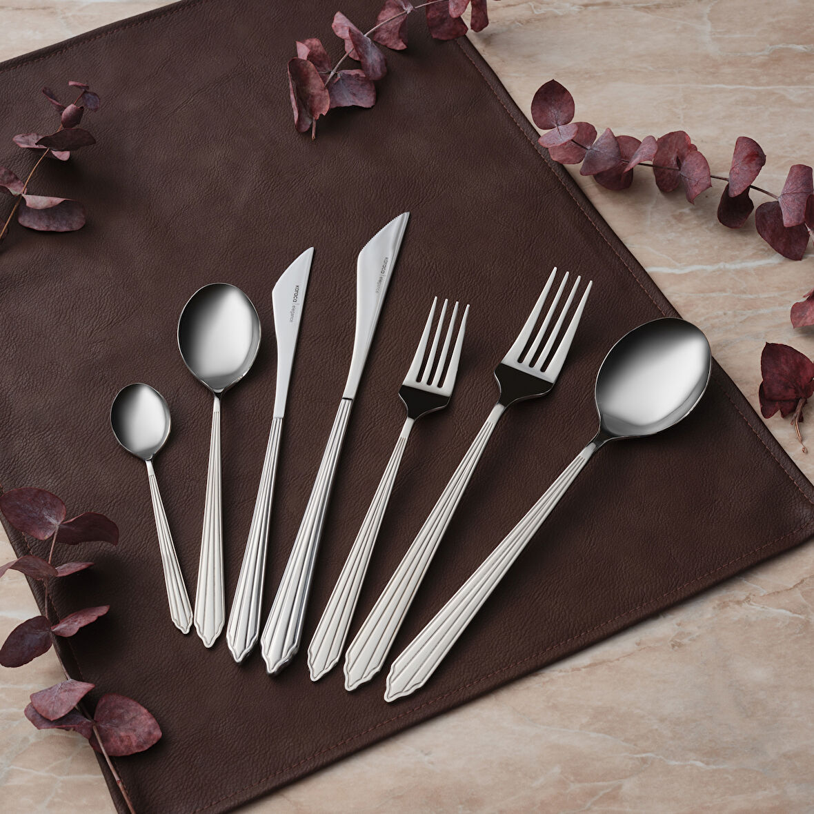 Karaca Rebellion 84 Parça 12 Kişilik Çatal Kaşık Bıçak Takımı Platin