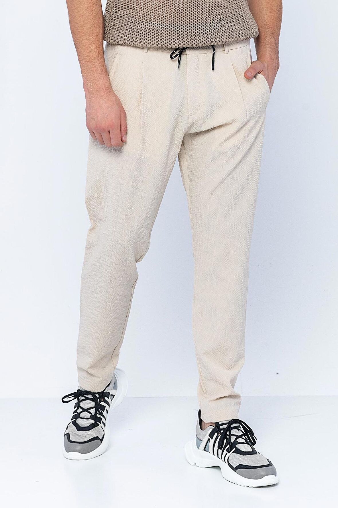 Erkek Regular Fit Fermuarlı ve Bağcıklı Bürümcük Kumaş Rahat Jogger Pantolon