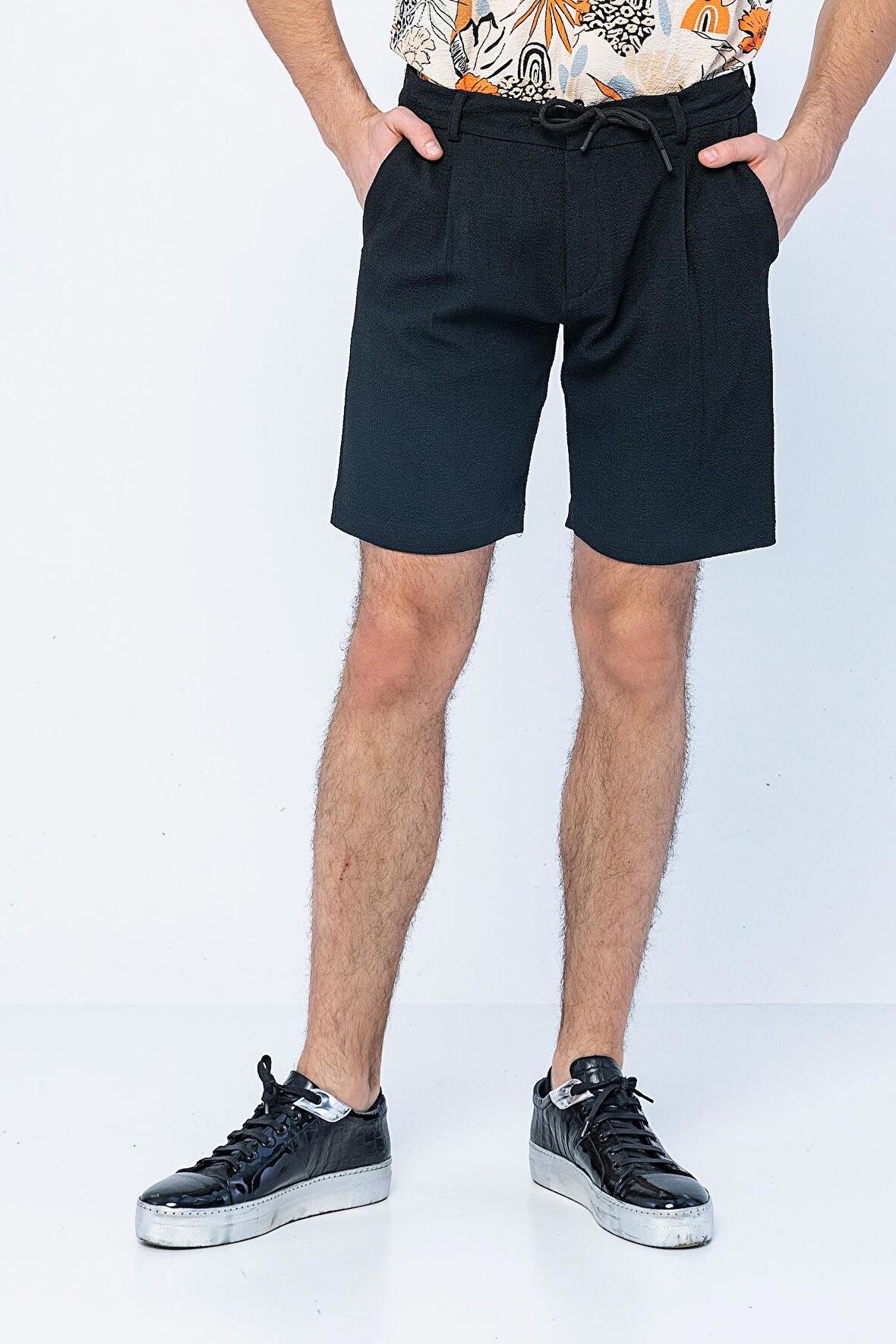 Erkek Relaxed Fit Pileli Bağcıklı Fermuarlı Bürümcük Kumaş Rahat Şort