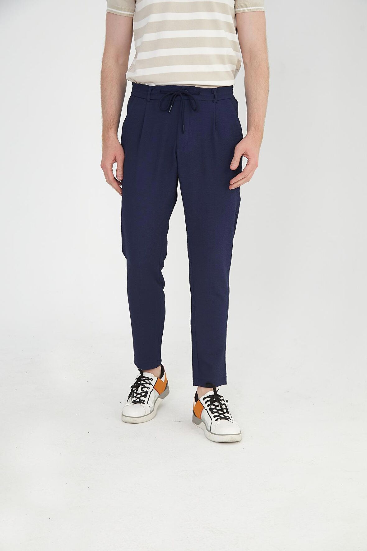 Erkek Regular Fit Fermuarlı ve Bağcıklı Rahat Jogger Pantolon