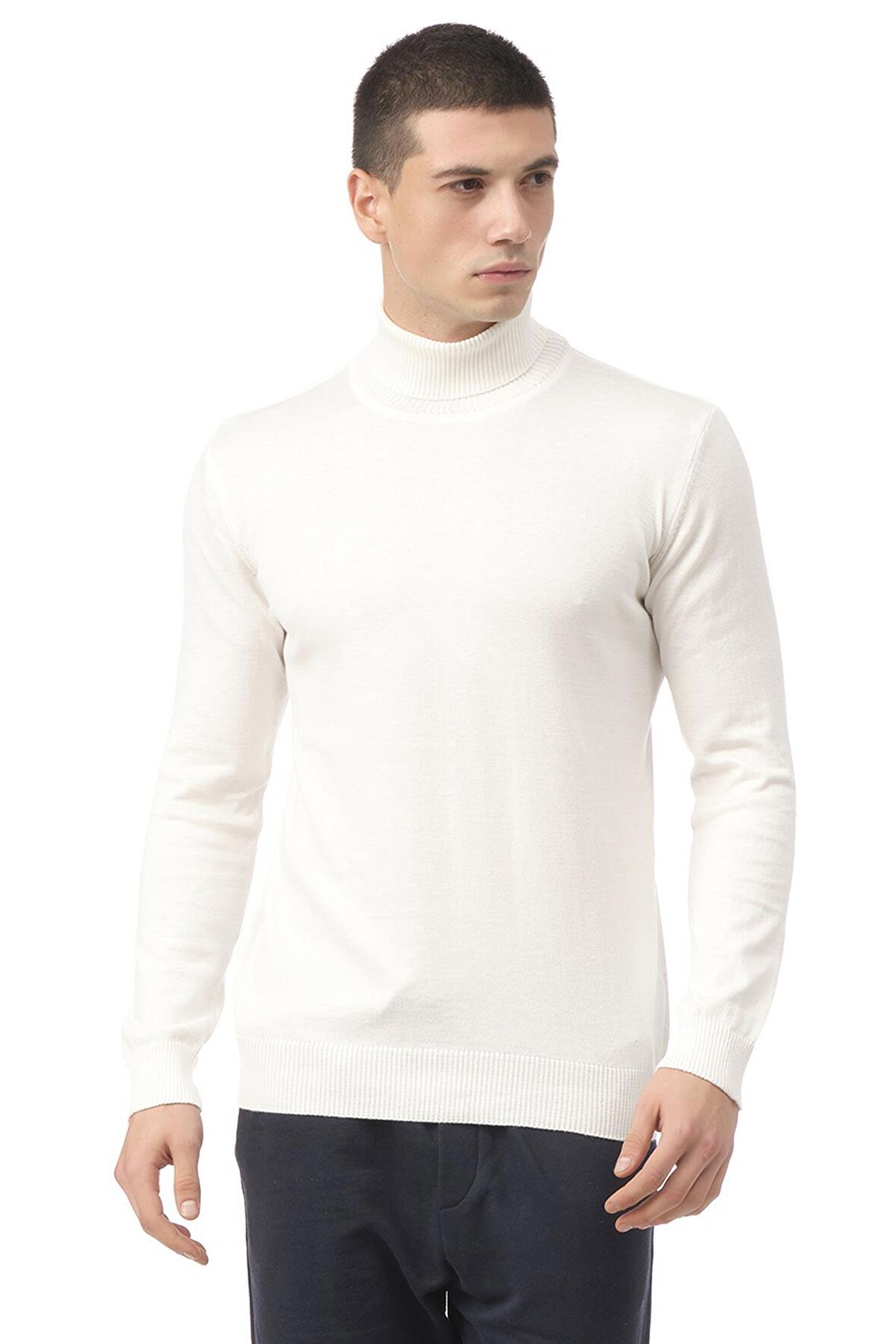 Erkek Regular Fit Uzun Kollu Boğazlı Kazak