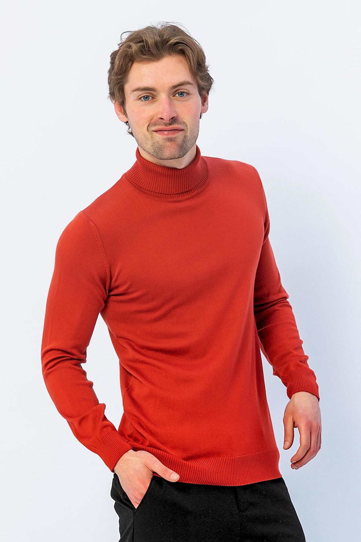 Erkek Regular Fit Uzun Kollu Boğazlı Kazak