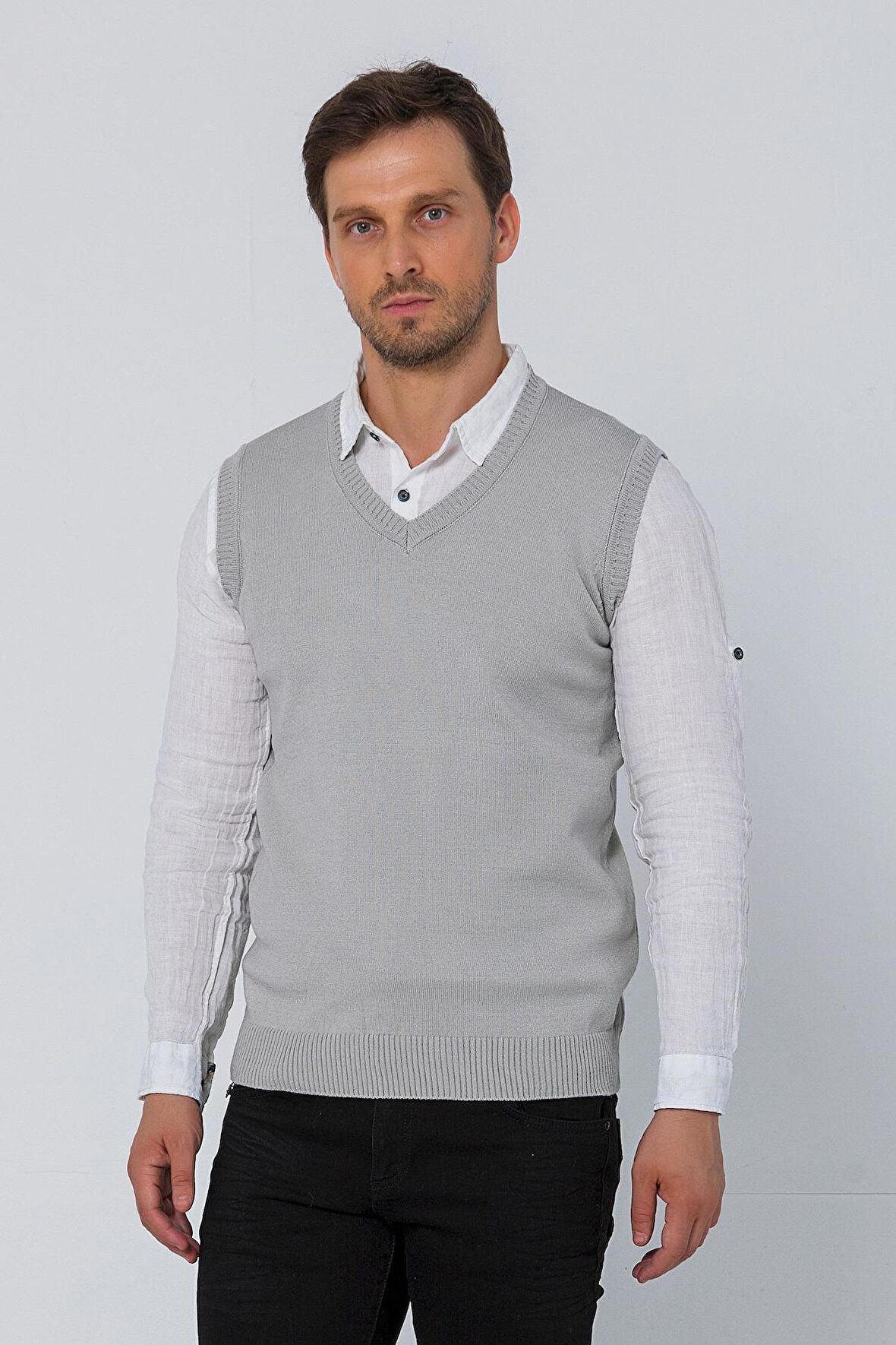 Erkek V Yaka Süveter Rahat Regular Fit Kolsuz Kazak