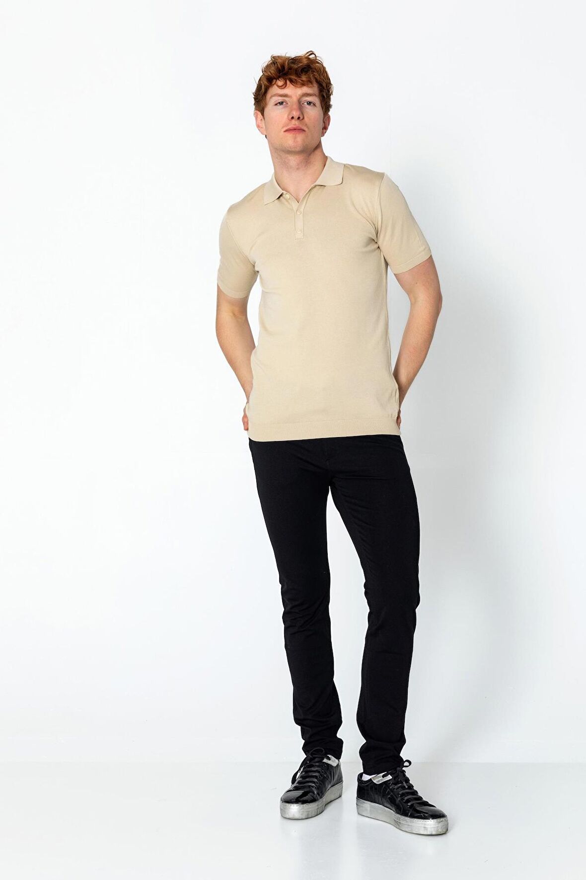 Erkek Fit Altı Kolları Lastikli Polo Yaka Düğmeli T-Shirt