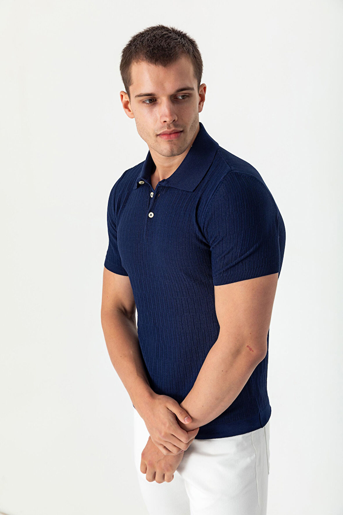 Erkek Polo Yaka Kendinden Desenli Viscon Elit İplikten Triko T-shirt