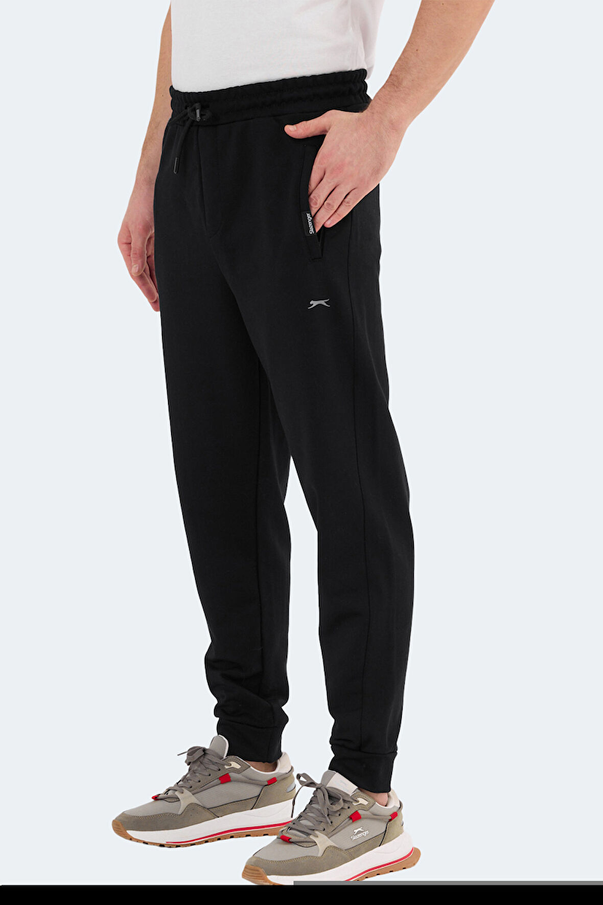 Slazenger NAVDEEP Erkek Cepli Dar Paça Siyah Eşofman Altı