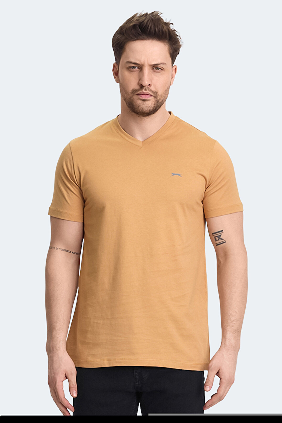 Slazenger RIVALDO Erkek V Yaka Hardal Tişört