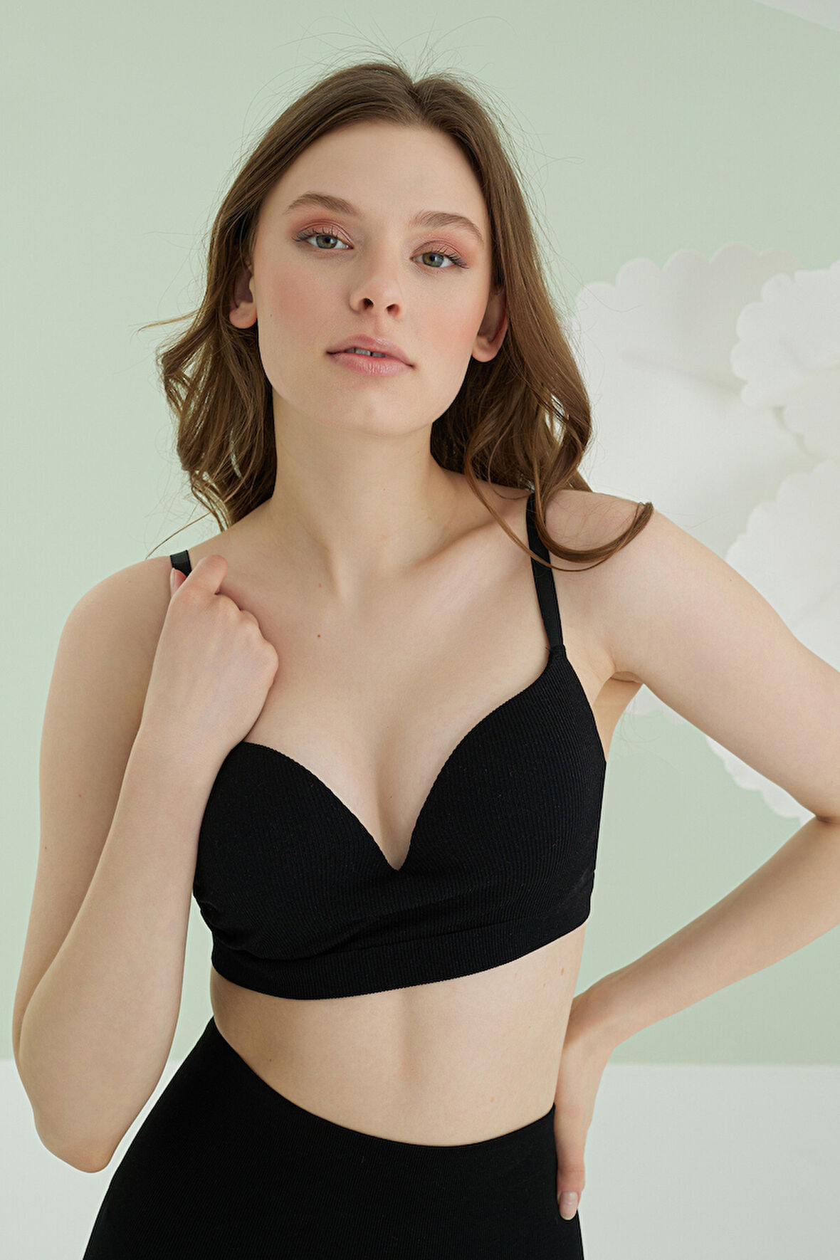 Siyah Dikisşiz Süper Push Up Sütyen