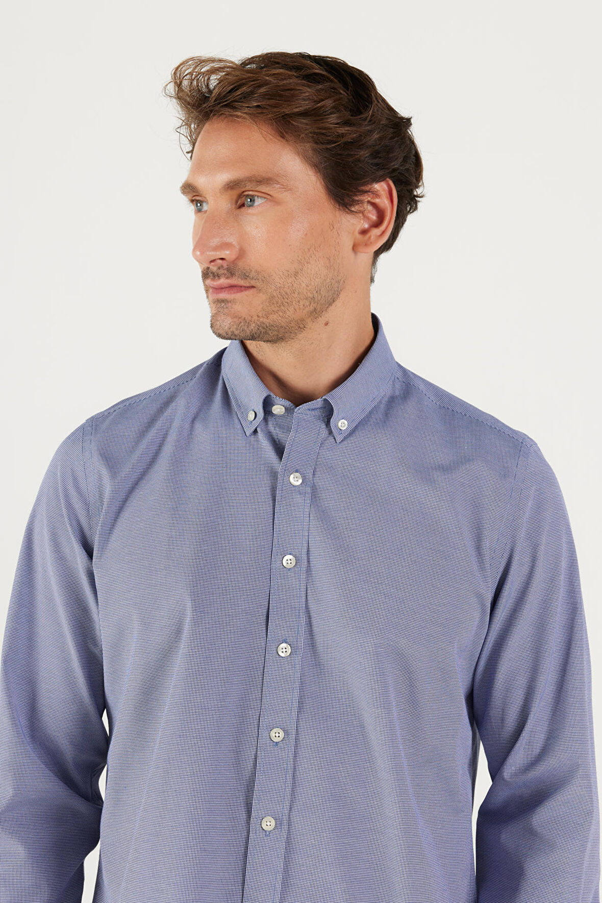Erkek Lacivert Slim Fit Dar Kesim Oxford Düğmeli Yaka Pötikareli Pamuklu Gömlek