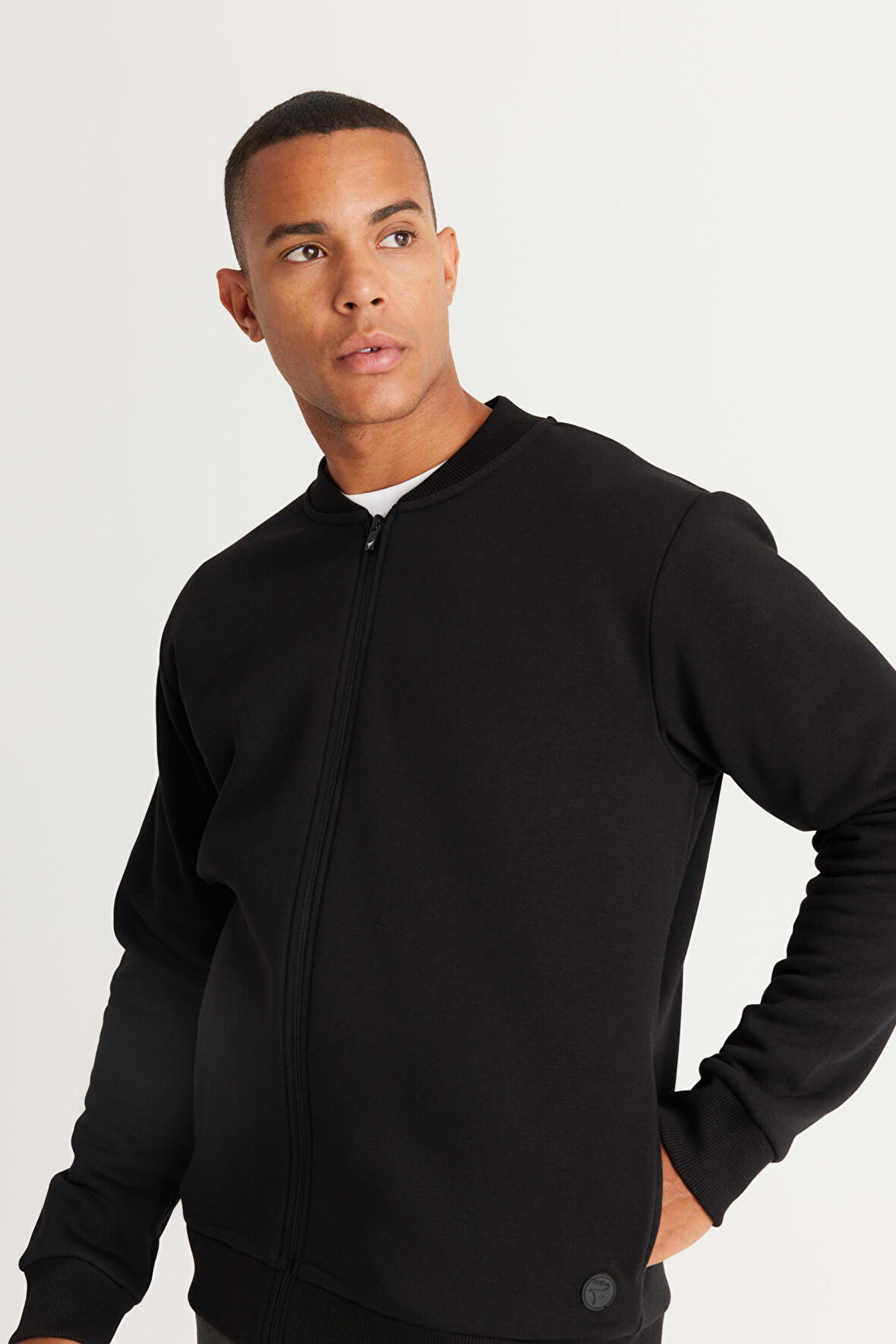 Erkek Siyah Standart Fit Normal Kesim Içi Polarlı 3 Iplik Kolej Yaka Pamuklu Sweatshirt Ceket