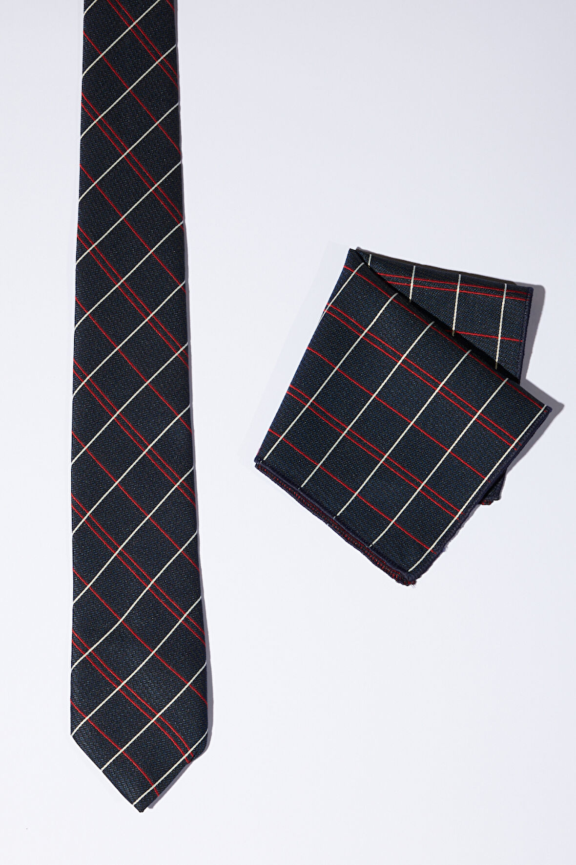 Desenli Kravat-Mendil Set