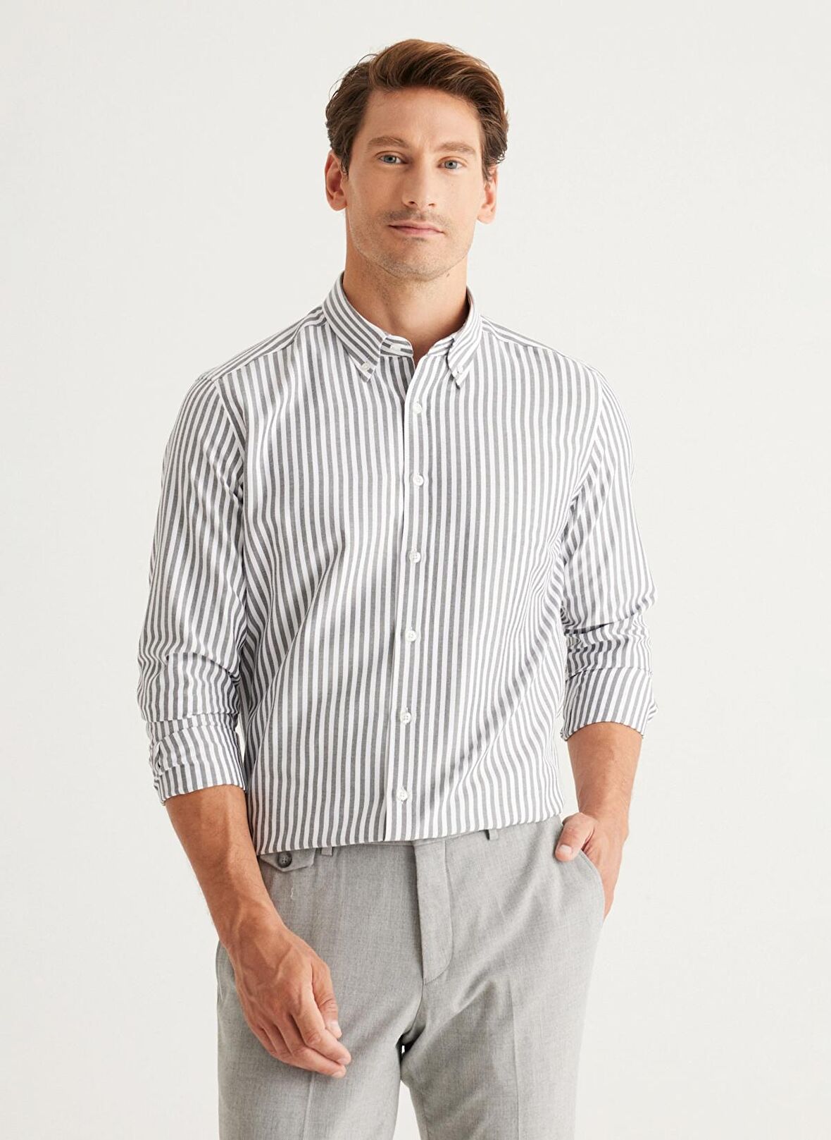 Altınyıldız Classics Slim Fit Düğmeli Yaka Siyah - Beyaz Erkek Gömlek 4A2024100020