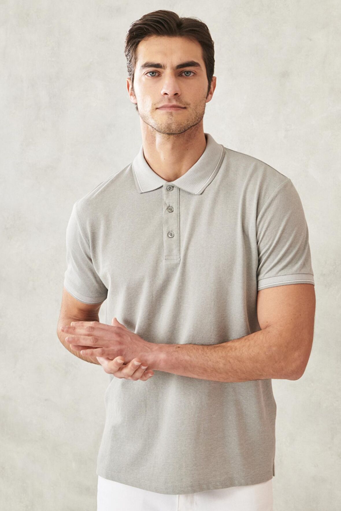 Erkek Çekmeyen Pamuklu Kumaş Slim Fit Dar Kesim Gri Kıvrılmaz Polo Yaka Tişört
