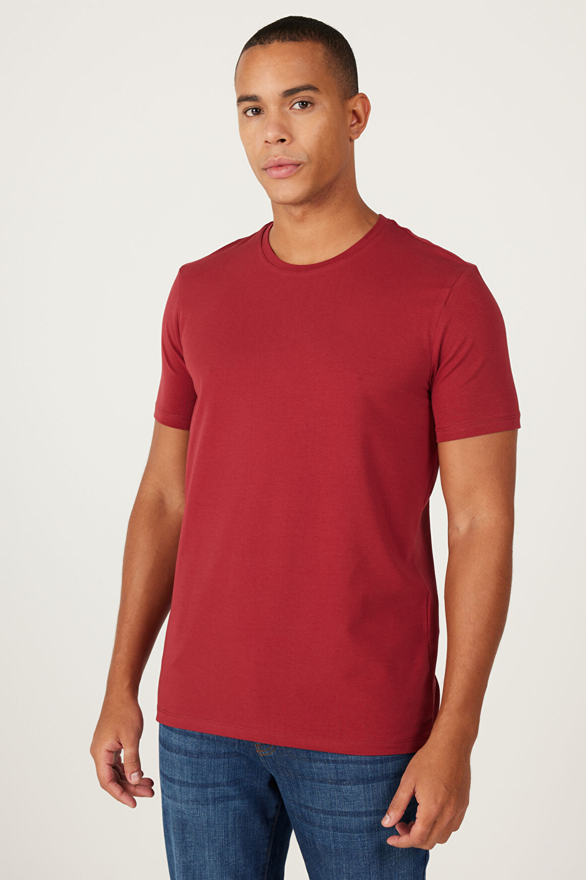 360 Derece Her Yöne Esneyen Slim Fit Bisiklet Yaka Tişört