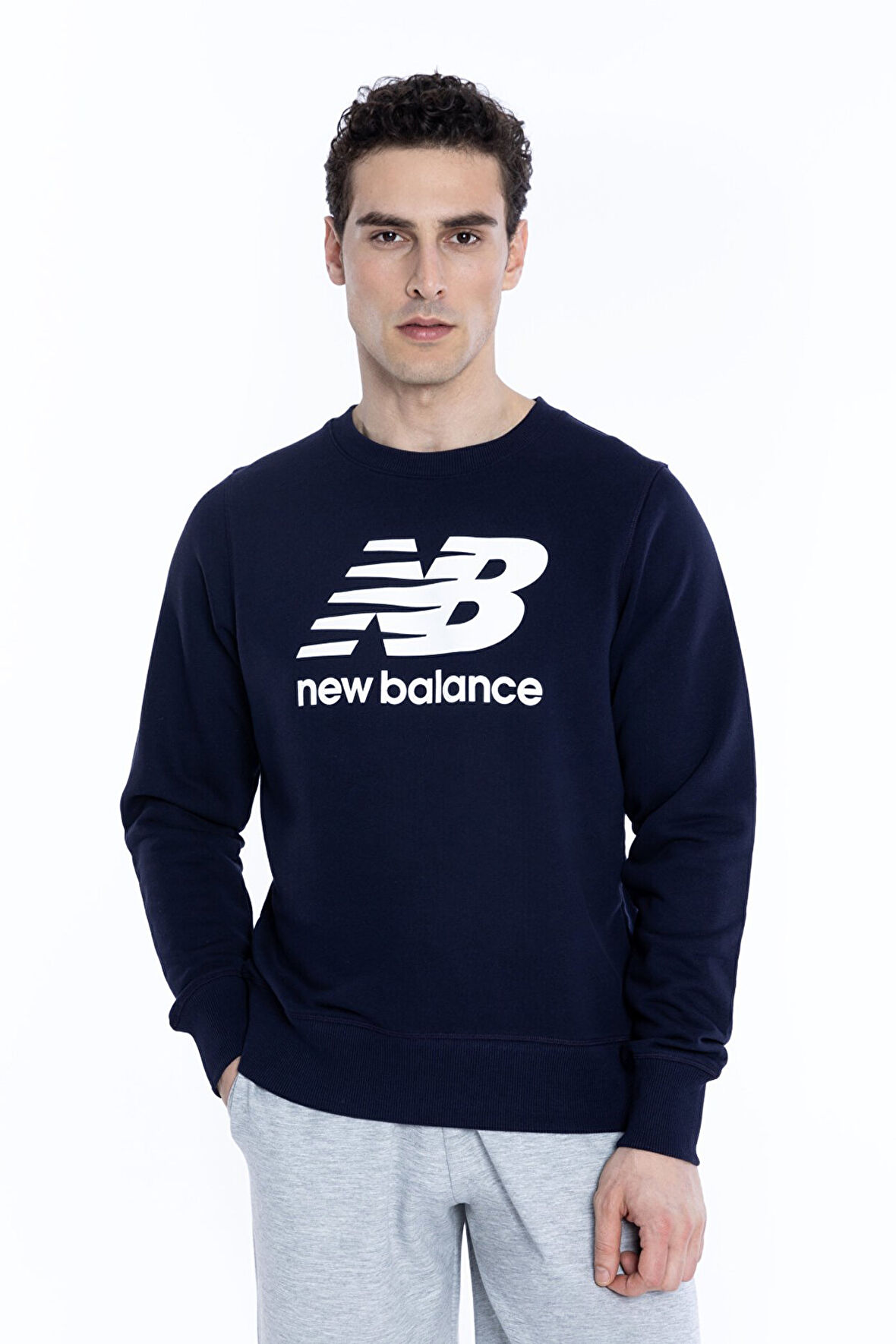 New Balance Lifestyle Erkek Sweatshirt MNC1105-AVI