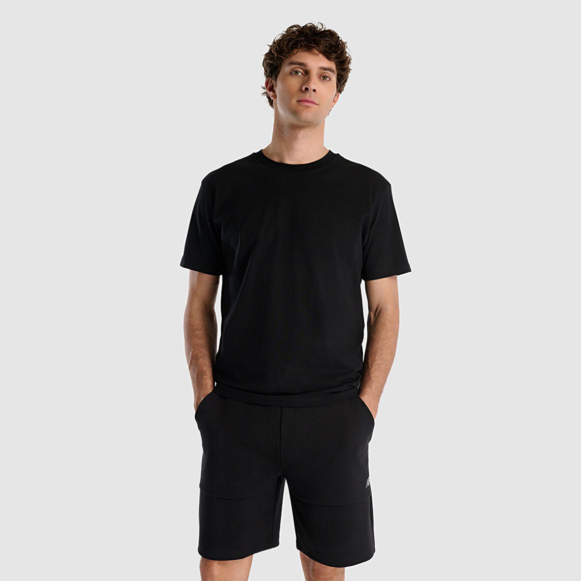 New Balance Erkek Tişört 1509