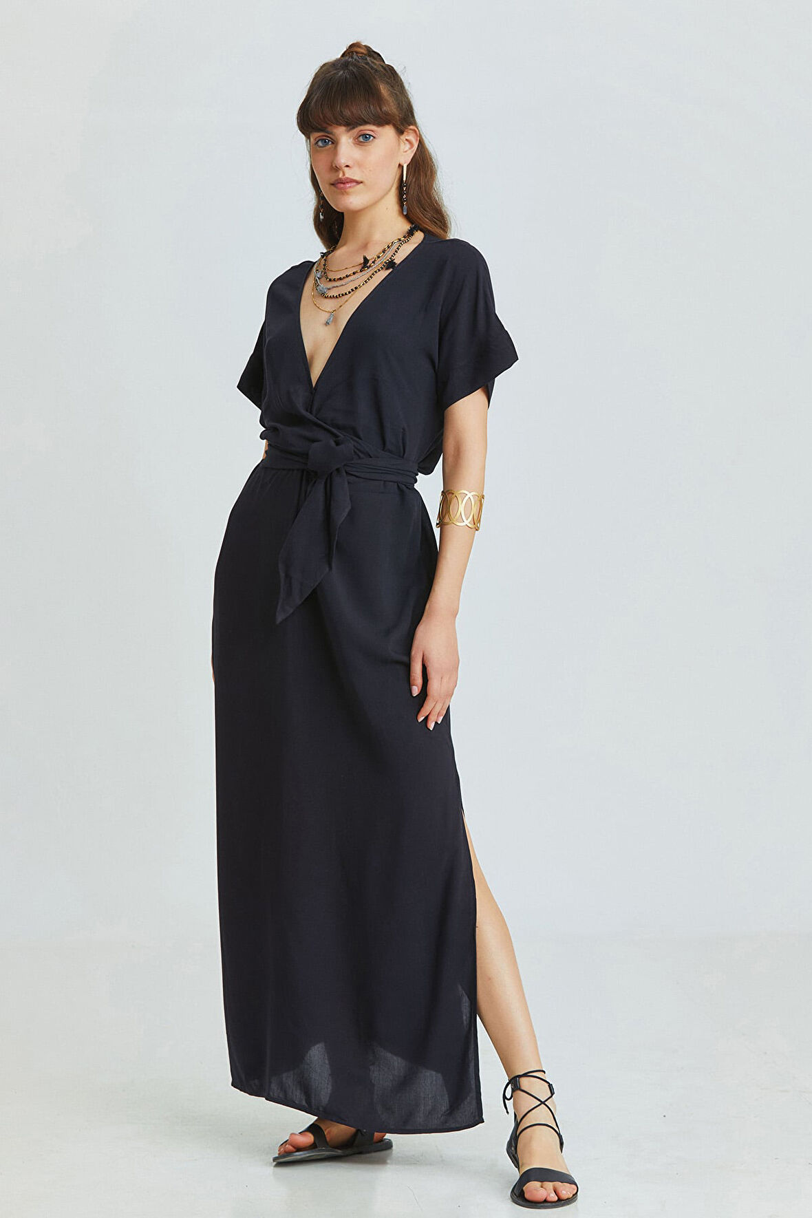 V Yakalı Önden Bağlamalı Uzun Elbise Siyah | M/L