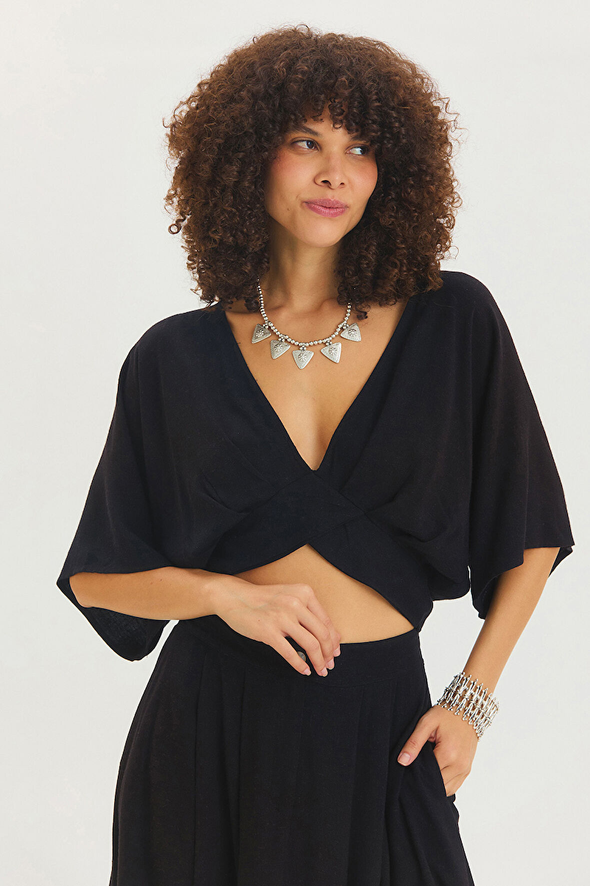 Arkadan Bağlamalı Bohem Crop Bluz Siyah | STD