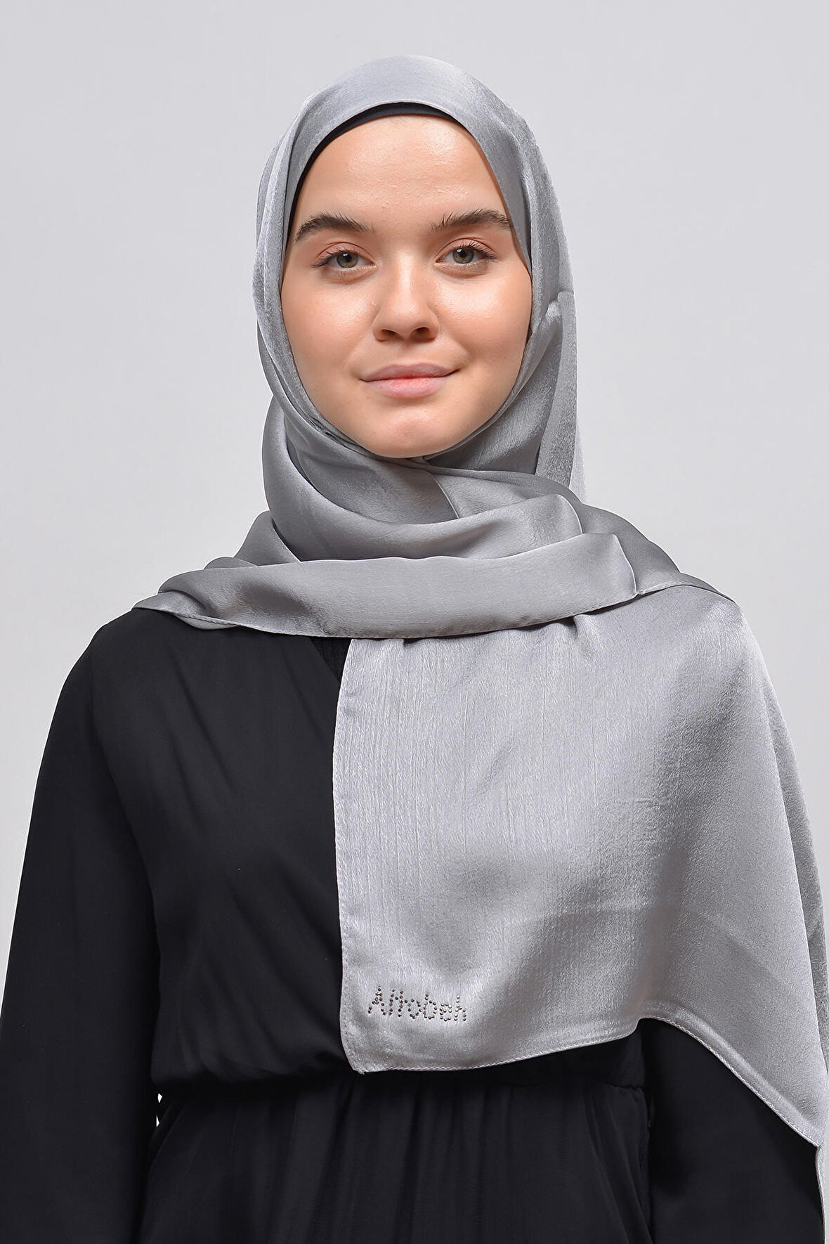 Janjan Parlak Saten Dokulu Tesettür Abiye Şifon Şal