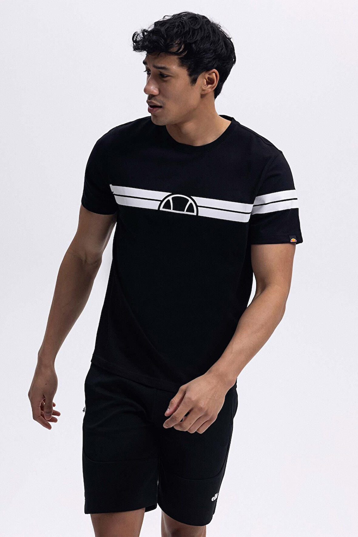 Ellesse Erkek Siyah Yuvarlak Yaka Tişört EM442