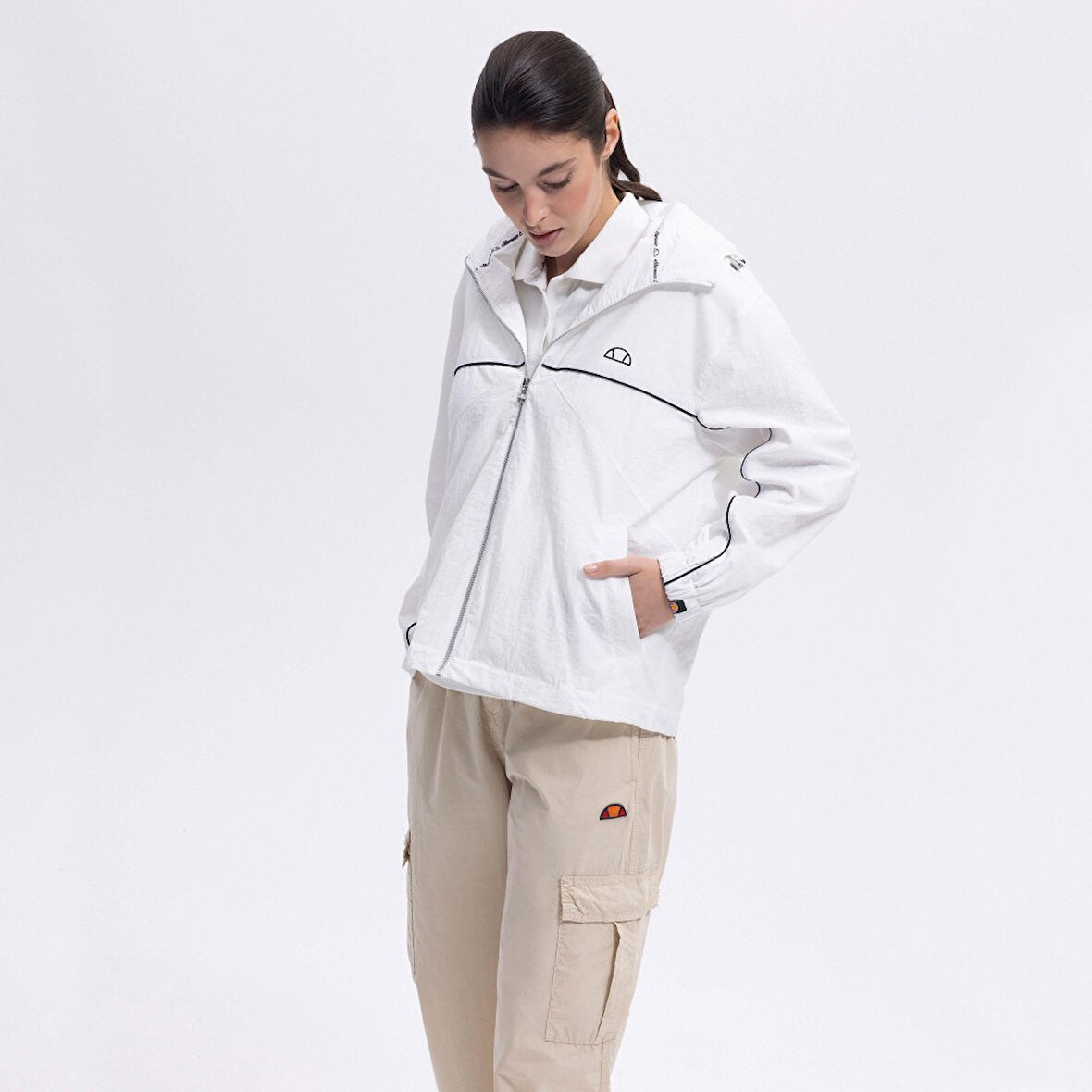 Ellesse Kırık Beyaz Kadın Yağmurluk EF100