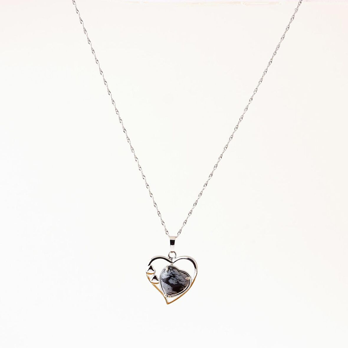 Karlı Obsidyen Doğal Taş Kalpli Kolye, Gümüş Zincir