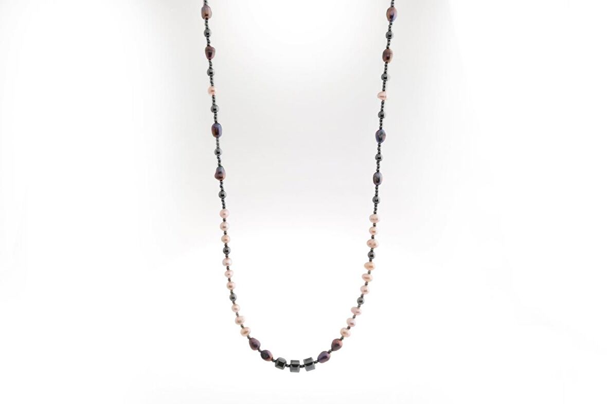 Lina, Hematit Aksesuarlı İnci Kolye