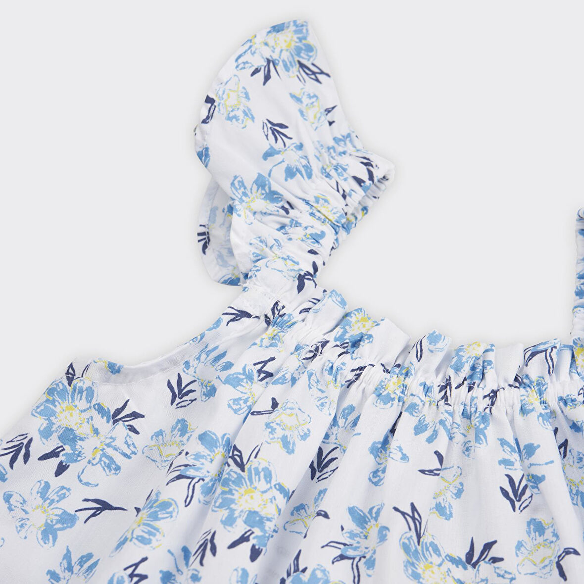 Kız Çocuk  Çiçek Desenli Bluz ve Beli Lastikli Şortlu Takım  