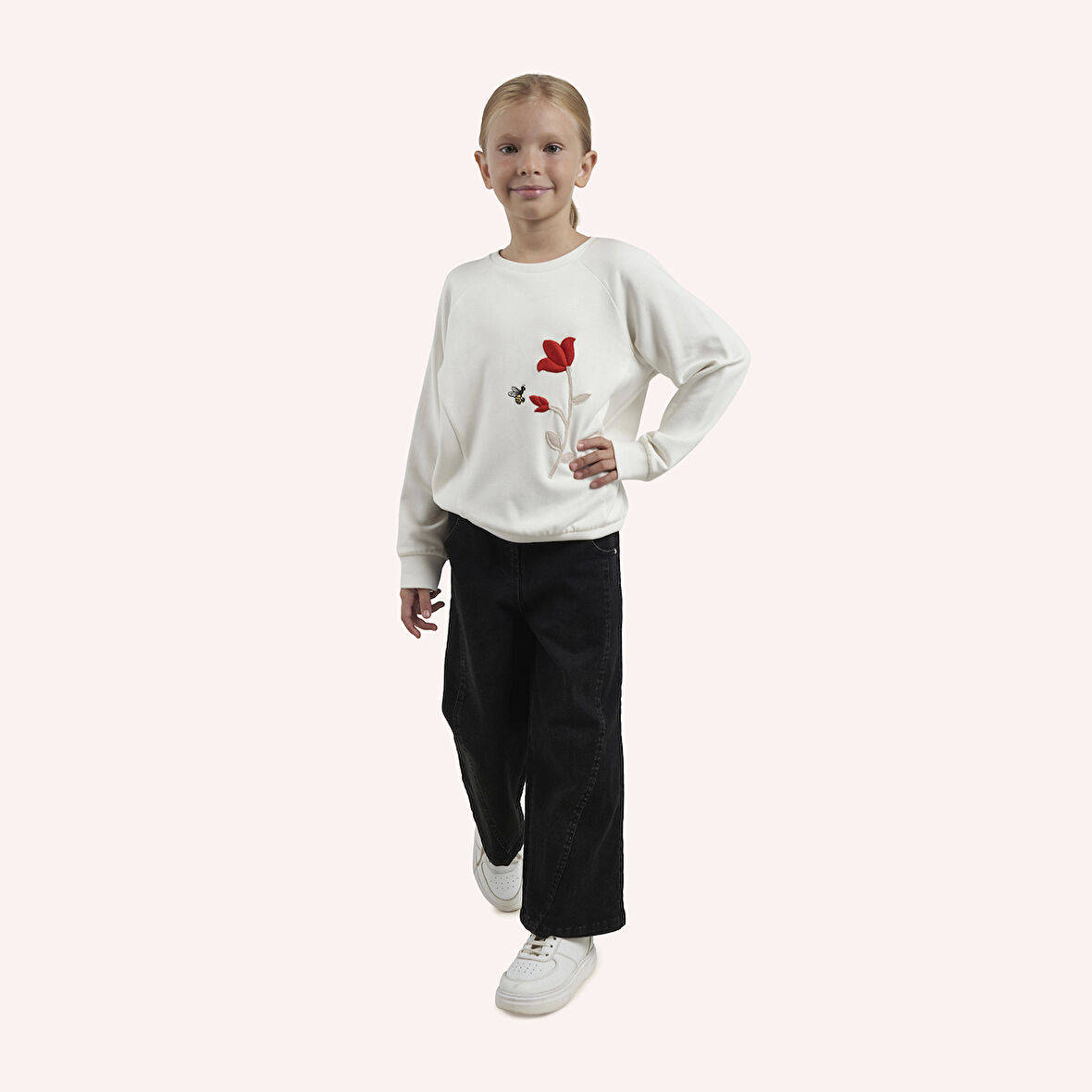 Kız Çocuk Nakış Detaylı Sweatshirt Kırmızı