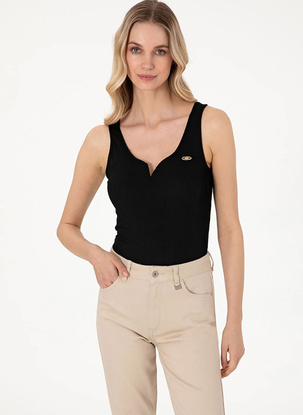 U.S. Polo Assn. V Yaka Siyah Kadın T-Shirt SOLITA