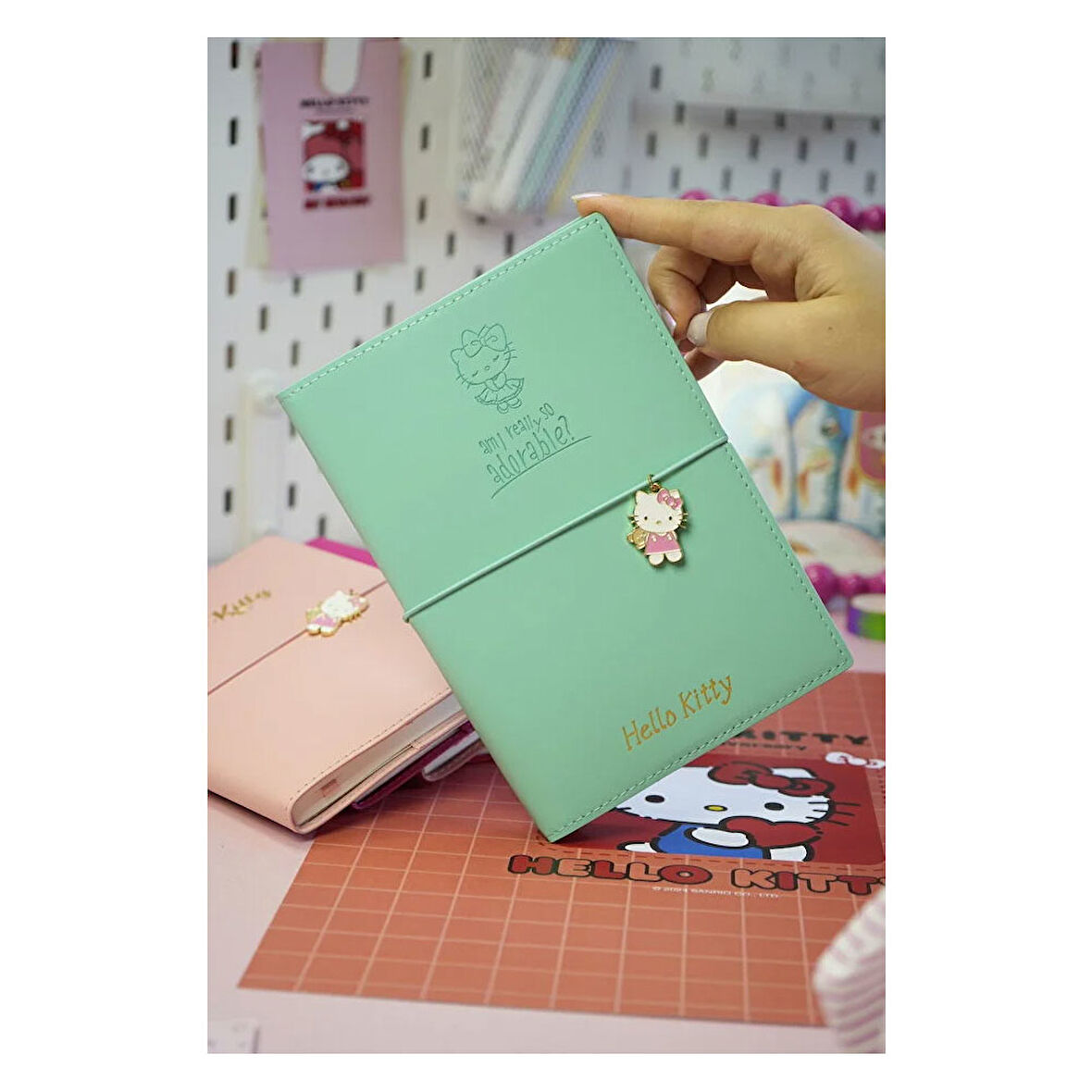 Victoria's Journals Hello Kitty Esnek Vegan Kapak 13x18 96 Yaprak Günlük 525-2114