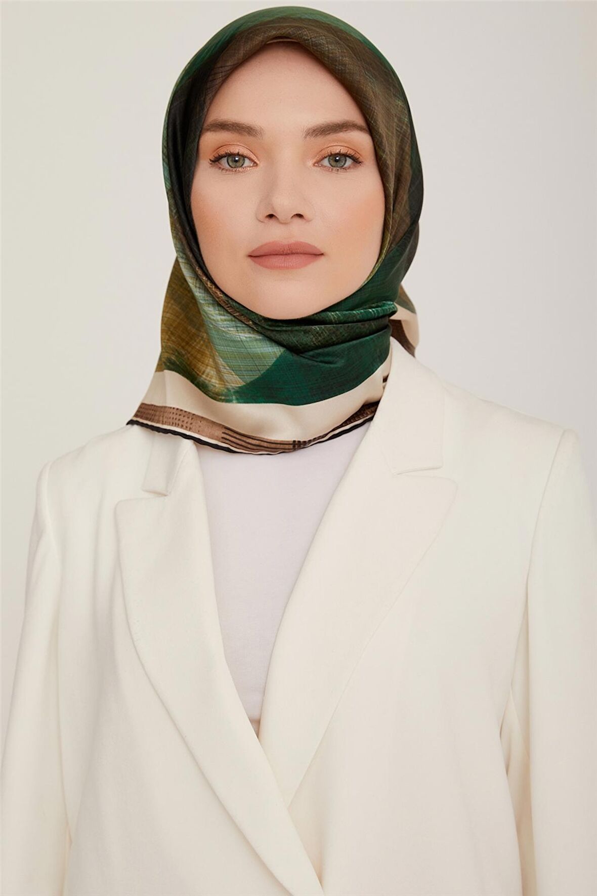 Armine Sura İpek Eşarp 22Ka8830 31