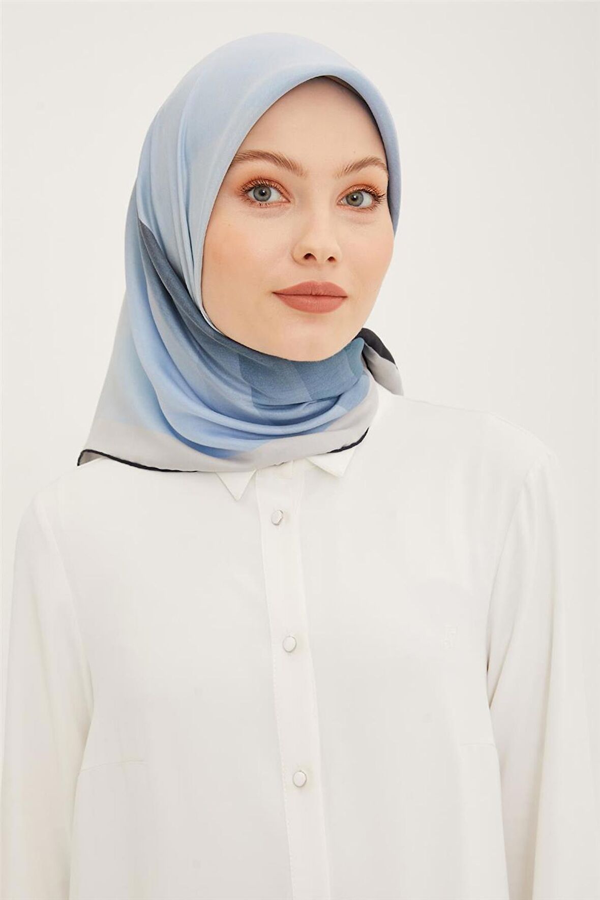 Armine Sura İpek Eşarp 23Ya8904 13