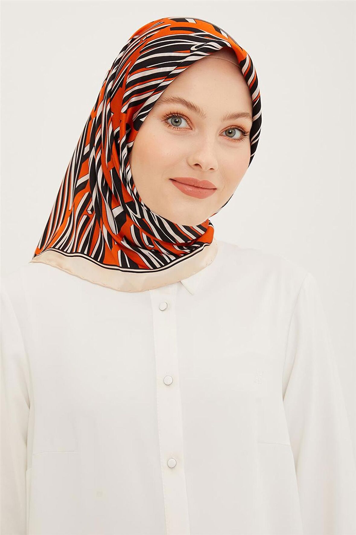 Armine Sura İpek Eşarp 23Ya8911 09