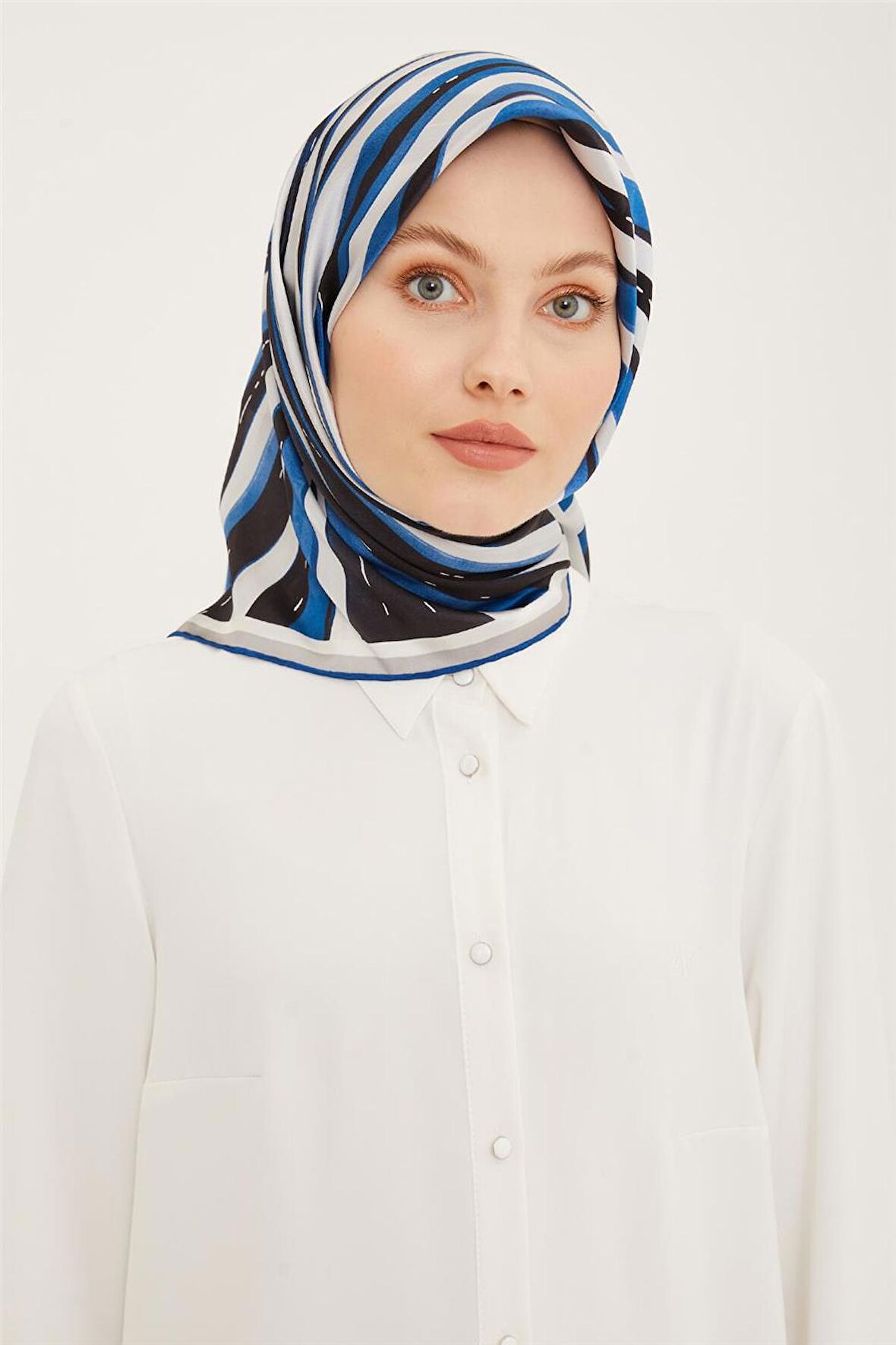 Armine Sura İpek Eşarp 23Ya8943 53