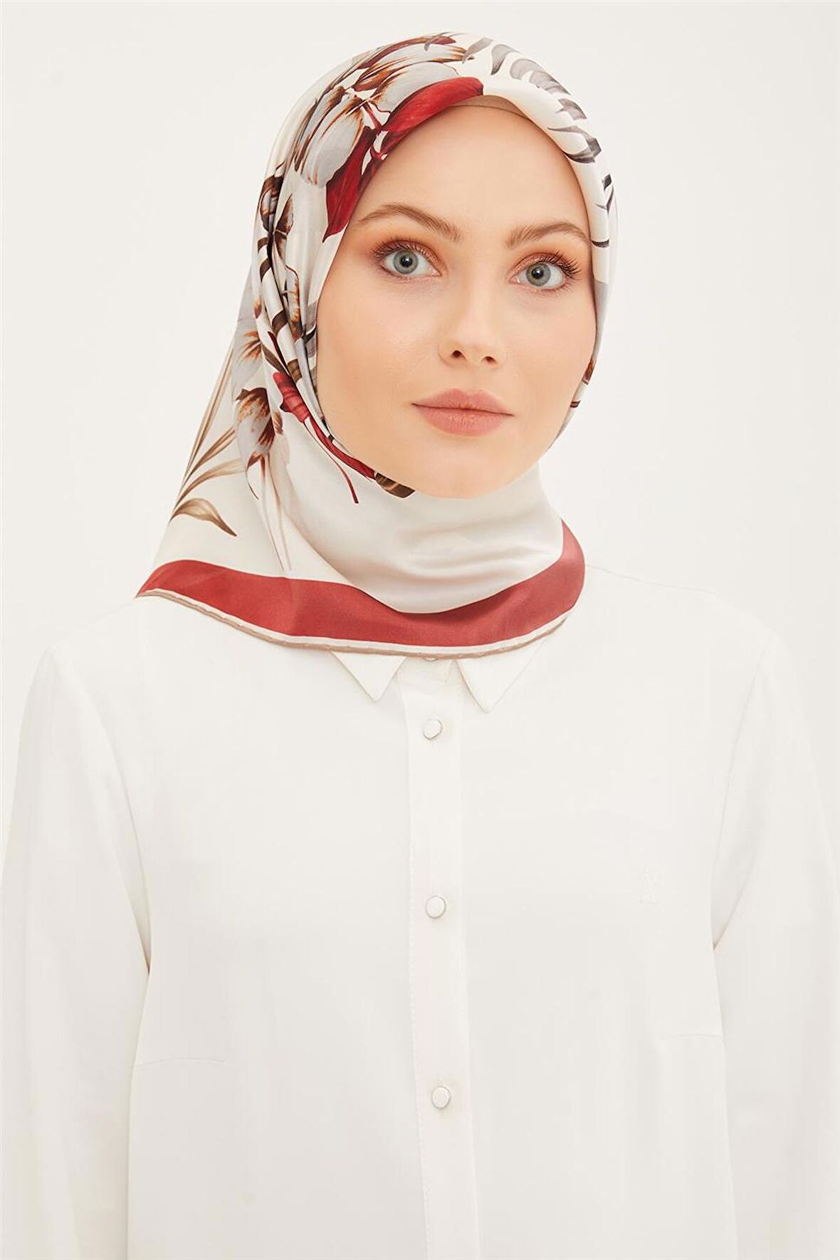 Armine Sura İpek Eşarp 23Ya8946 06