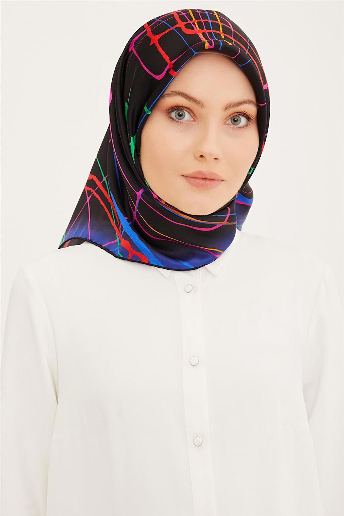 Armine Sura İpek Eşarp 23Ya8948 02