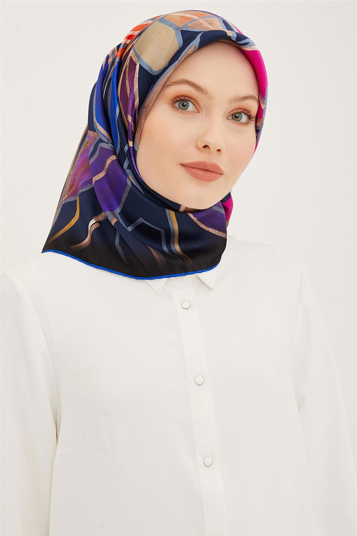 Armine Sura İpek Eşarp 23Ya8962 35