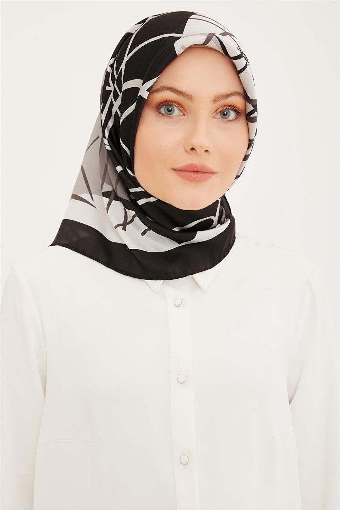 Armine Sura İpek Eşarp 23Ya8964 06