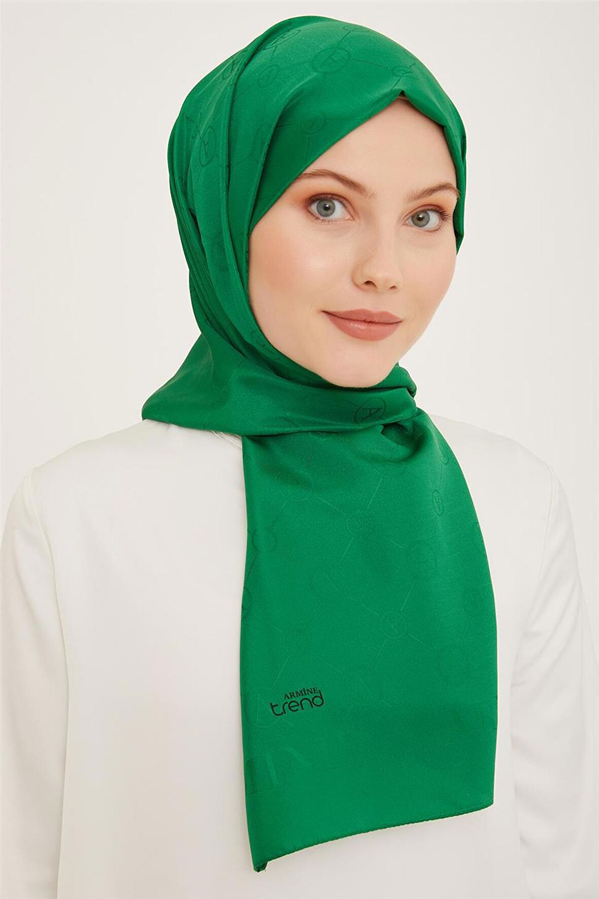 Armine Trend İnci Monogram 2 70
