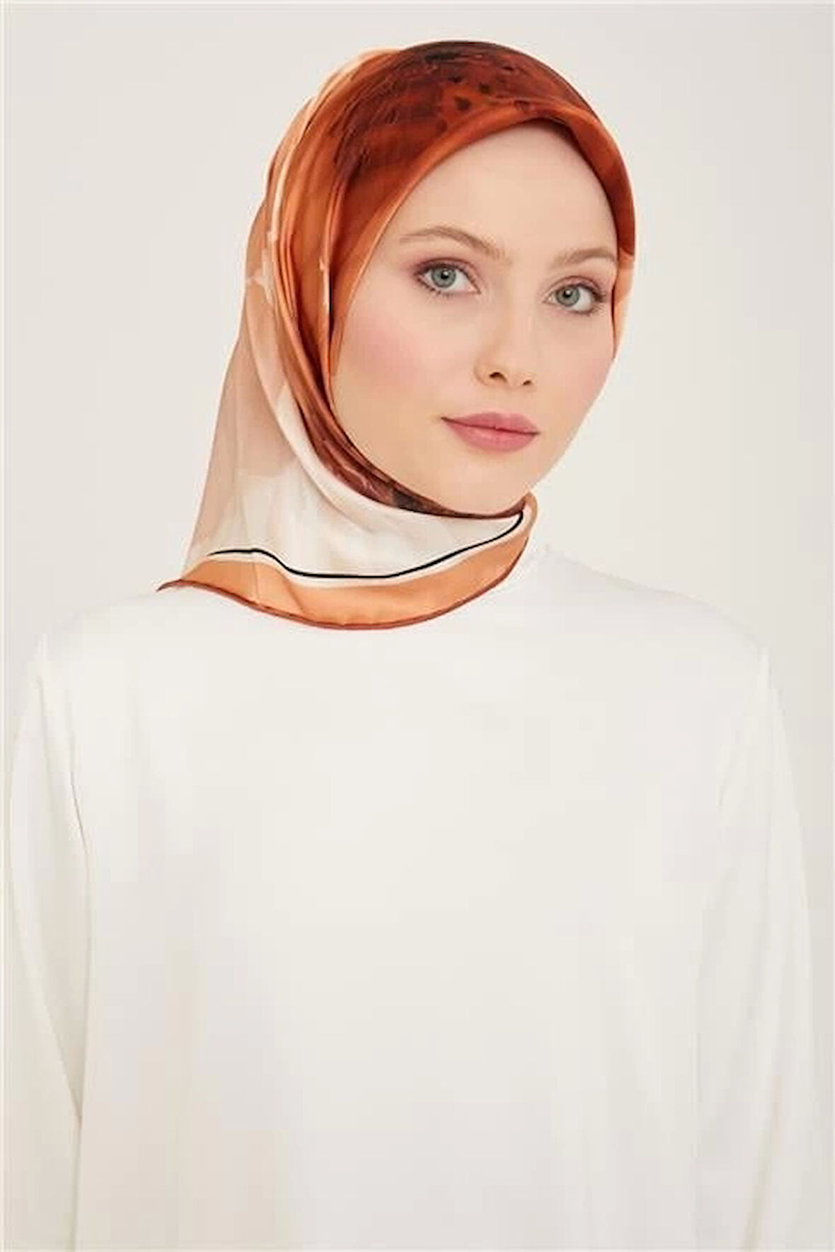 Armine Sura İpek Eşarp 24Ya9100 01