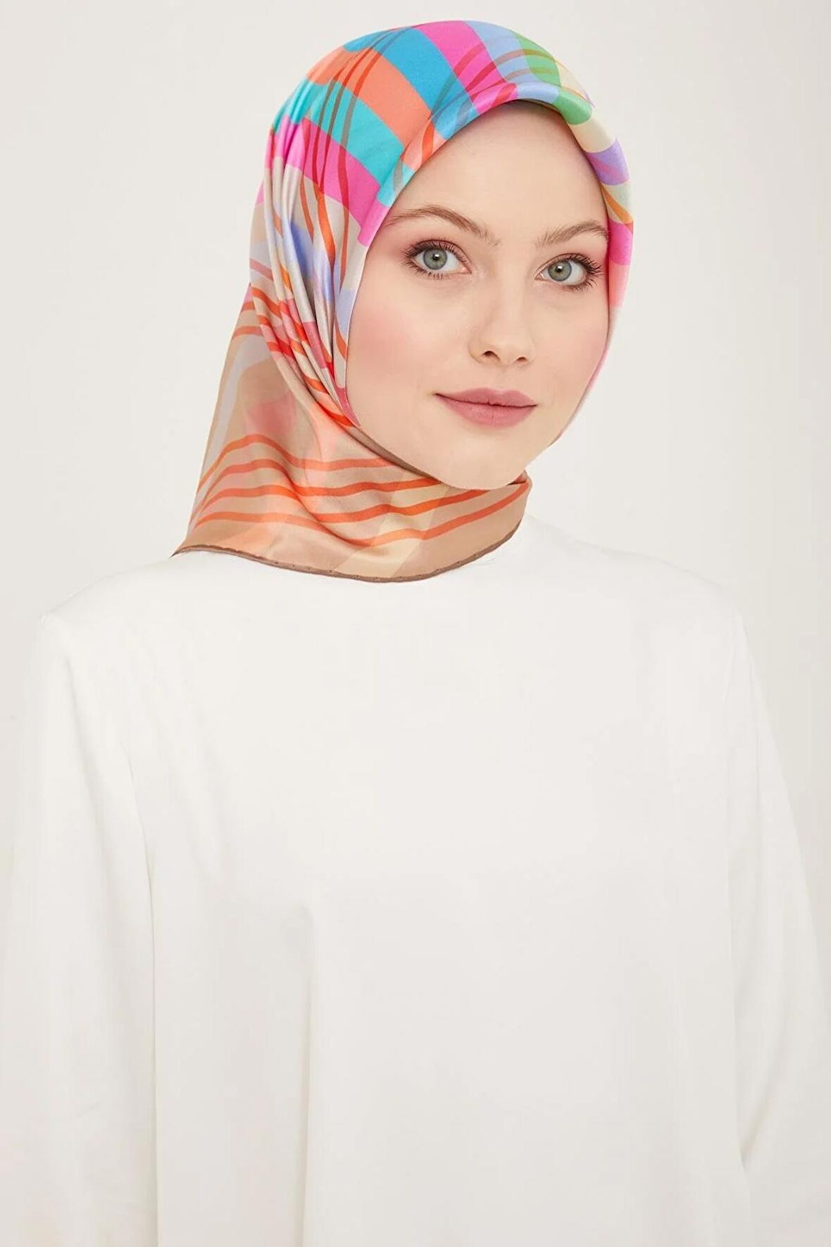 Armine Bej-Pembe Çizgi Desen Tivil İpek Eşarp 9107-05