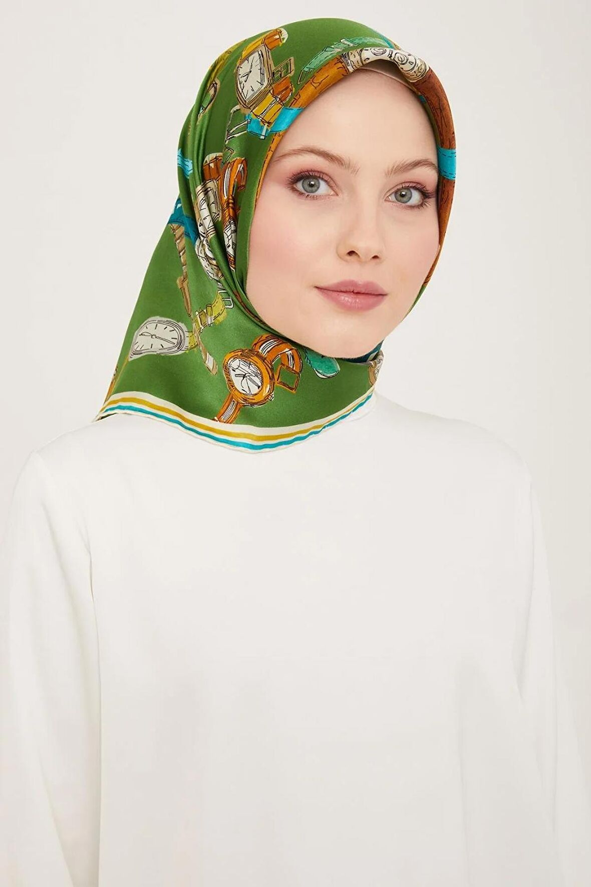 Armine Yeşil Saat Desen Tivil İpek Eşarp 9141-50