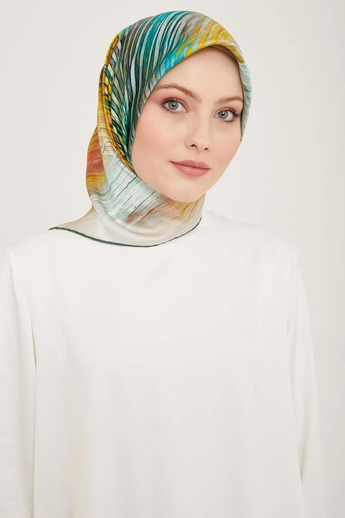 Armine Hardal-Zümrüt Yeşil Çizgili Desen Tivil İpek Eşarp 9143-83
