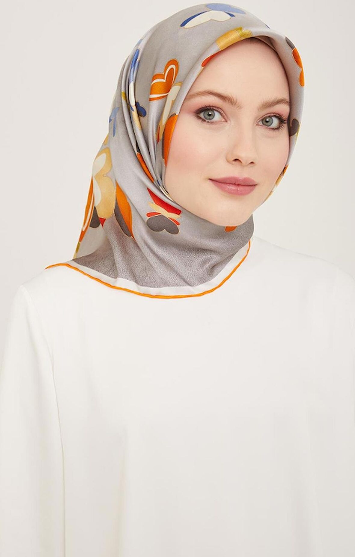 Armine Turuncu-Gri Kelebek Desen Sura İpek Eşarp 9146-33