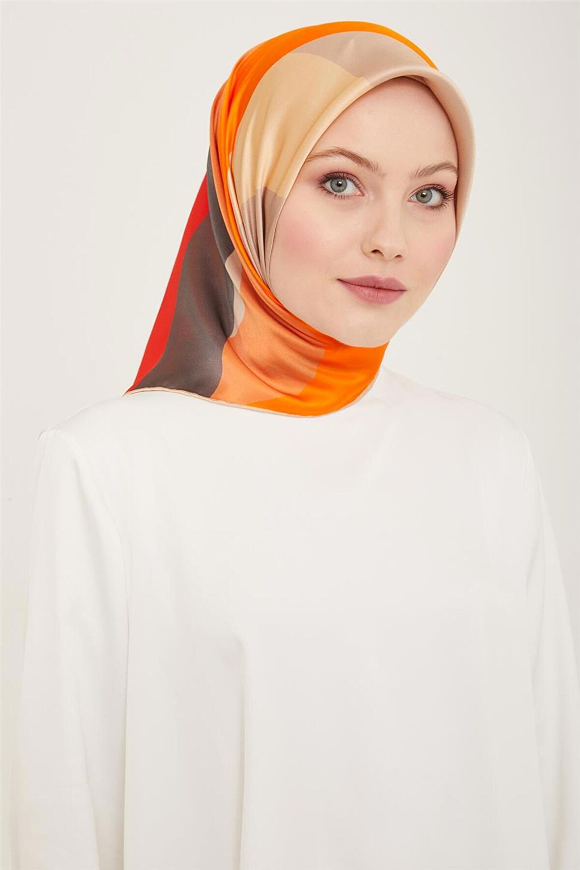 Armine 90*90 Sura Ipek Eşarp 24ya9148 - 82