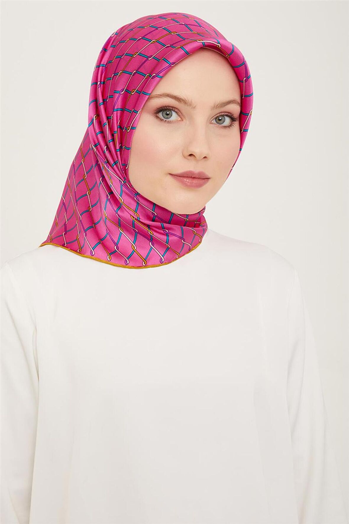 Armine 90*90 Sura İpek Eşarp 24ya9152 - 07