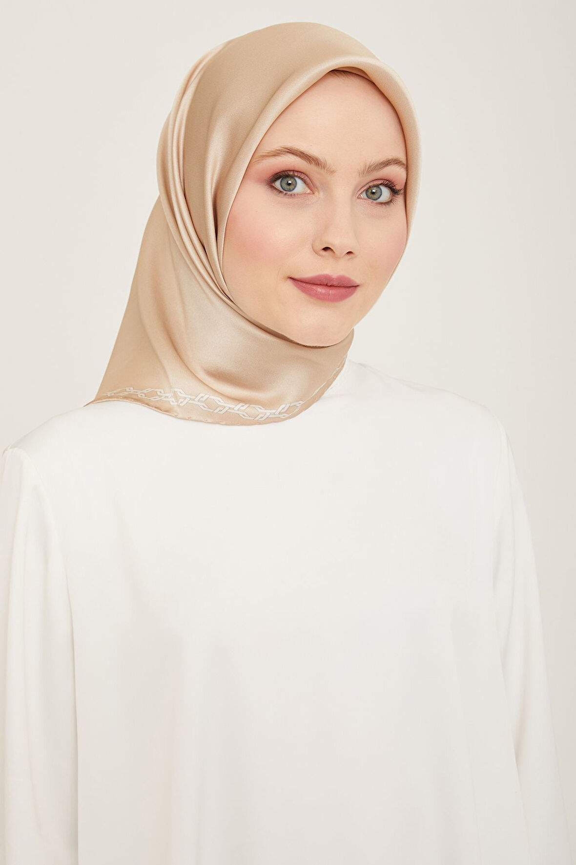 İPEK EŞARP 9154D (SURA) -02 - BEJ