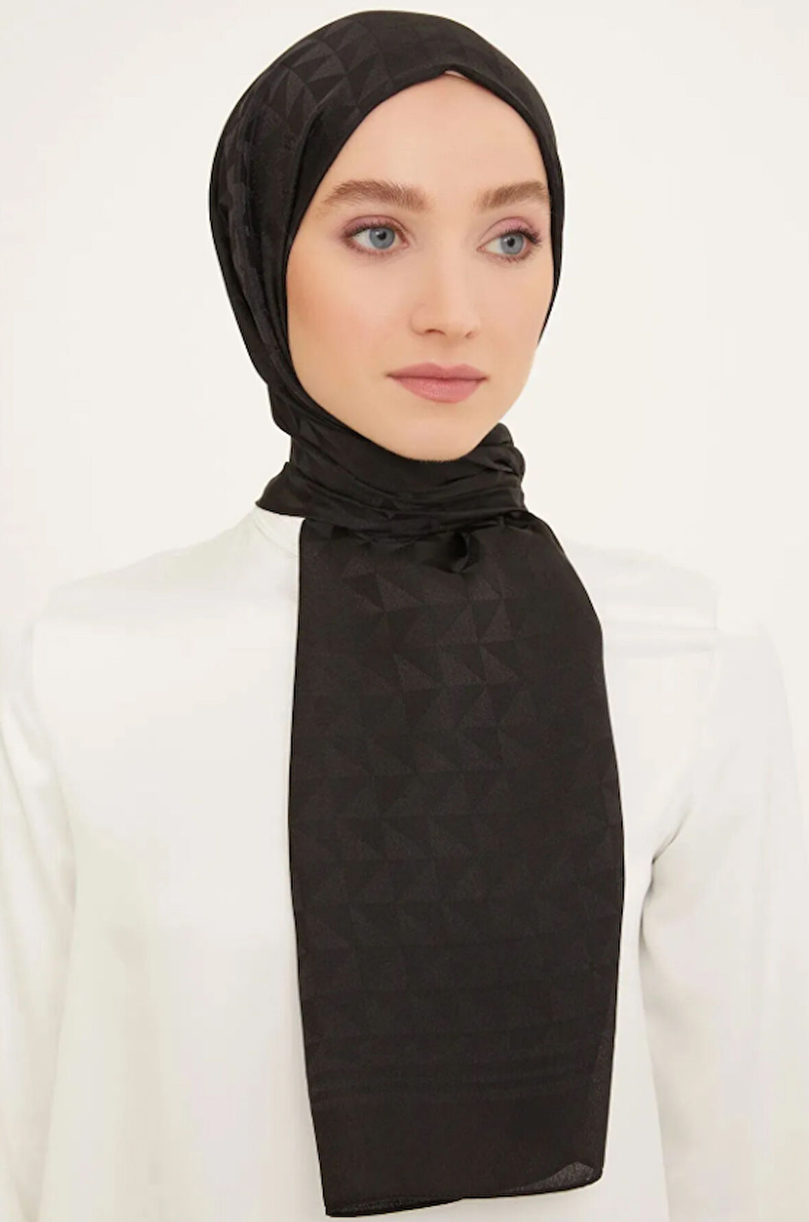 Armine Trend Janjan Jakar 10-83 Siyah